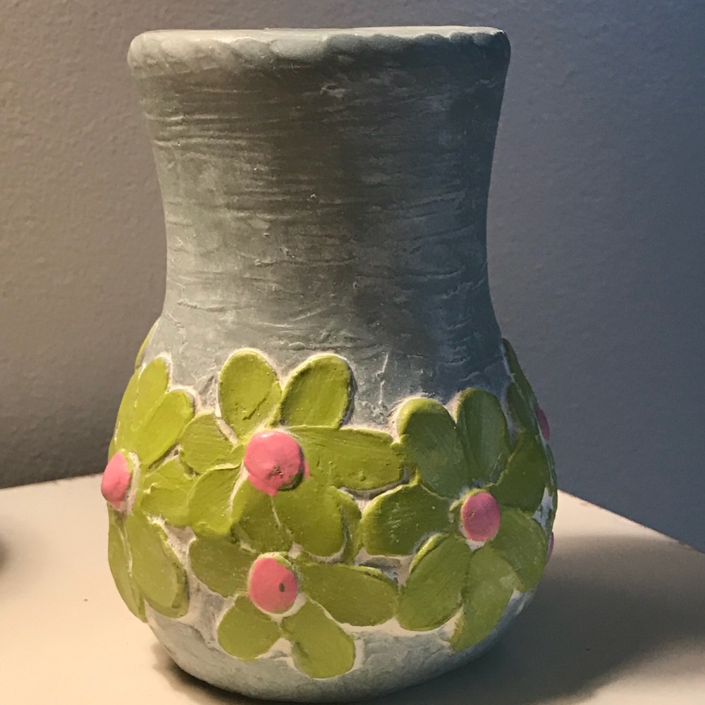 Isabel Bloom 2005 Vase Original. Retires Aug, 2018